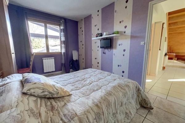 LA TESTE DE BUCH proche centre ! Maison 5 pièces de 135 m2, parcelle de 871 m2, piscine et garage !