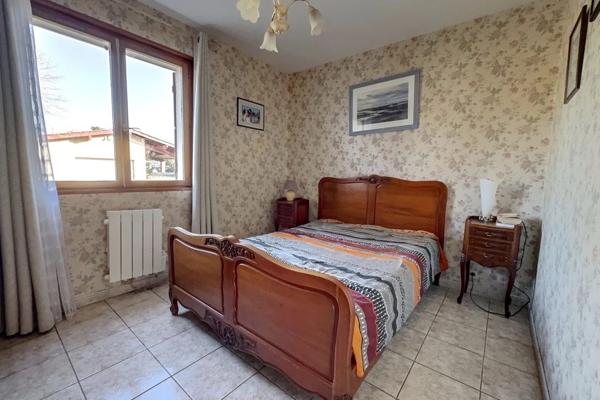 LA TESTE DE BUCH proche centre ! Maison 5 pièces de 135 m2, parcelle de 871 m2, piscine et garage !