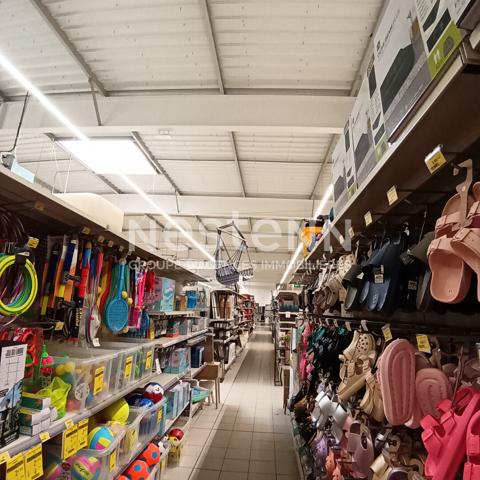 Local commercial Vannes a louer 1150 m2