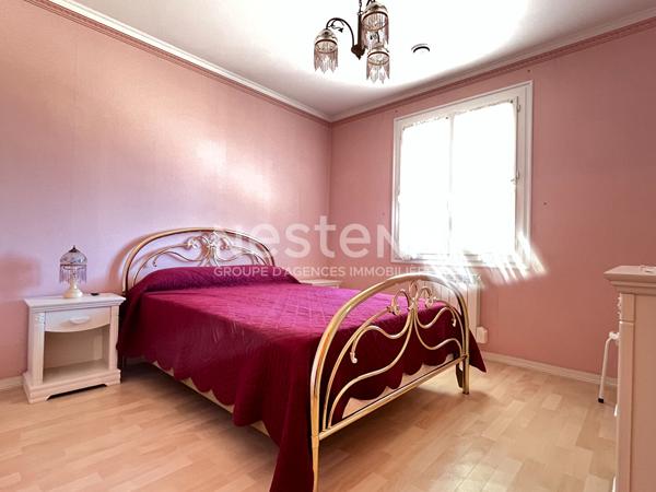 Maison familiale entre commerces et rivière, proche de l'Ile Moulinsart
