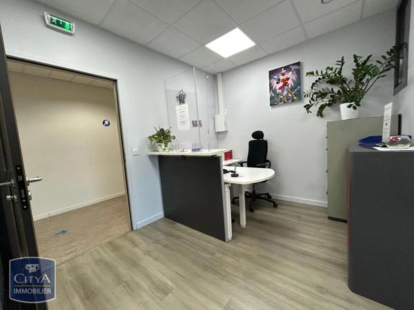 Local professionnel à vendre 42.9m² Saint-Martin-d'Hères (38400)