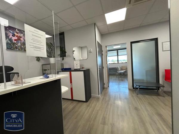 Local professionnel à vendre 42.9m² Saint-Martin-d'Hères (38400)