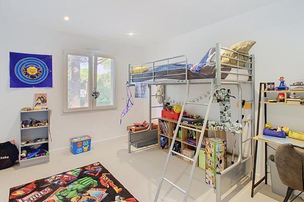 A VENDRE ! Villa neuve 5 chambres de 140 m² avec piscine et garage - VIDAUBAN