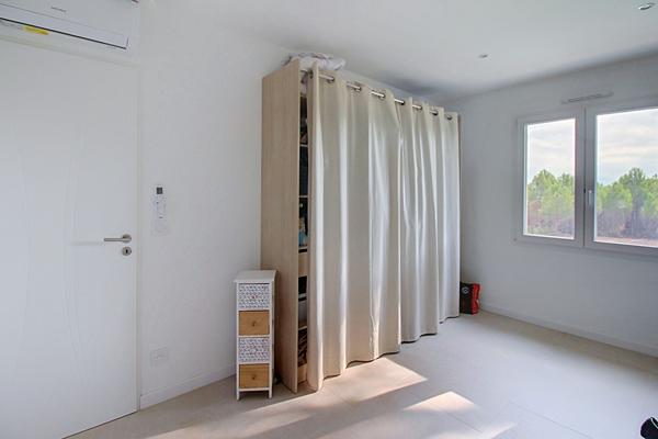 A VENDRE ! Villa neuve 5 chambres de 140 m² avec piscine et garage - VIDAUBAN