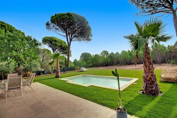 A VENDRE ! Villa neuve 5 chambres de 140 m² avec piscine et garage - VIDAUBAN