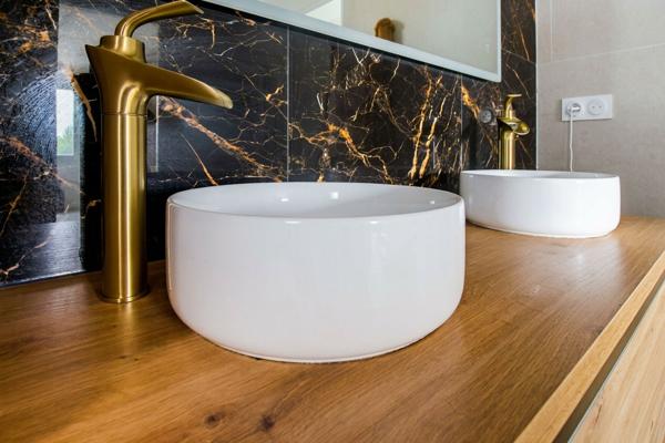 A VENDRE ! Villa neuve 5 chambres de 140 m² avec piscine et garage - VIDAUBAN