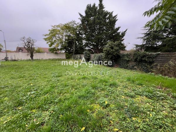 Terrain à PORCHEVILLE, 78440 - 371m²