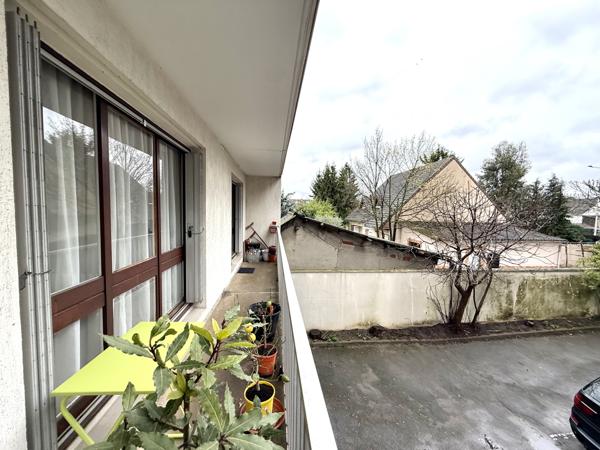 Le Blanc-Mesnil (93150) 3 Pièces avec balcon, parking, cave à 2min du futur métro 17