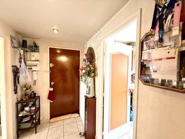 Le Blanc-Mesnil (93150) 3 Pièces avec balcon, parking, cave à 2min du futur métro 17