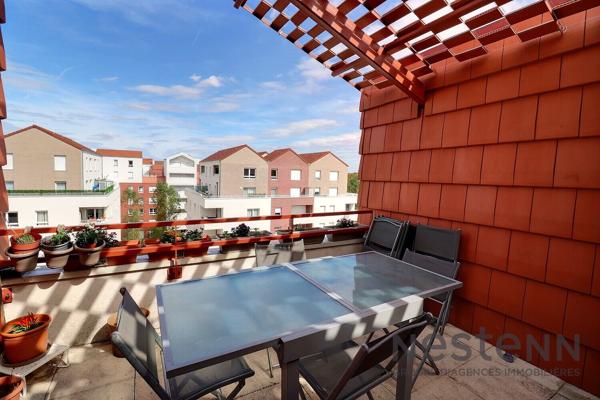 Appartement 5 pièces à vendre à Neuilly-sur-Marne, dernier étage, calme et lumineux