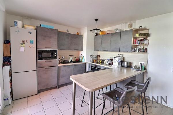 Appartement 5 pièces à vendre à Neuilly-sur-Marne, dernier étage, calme et lumineux