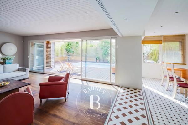 Bordeaux, Maison 5 Chambres -  242 m² à vendre