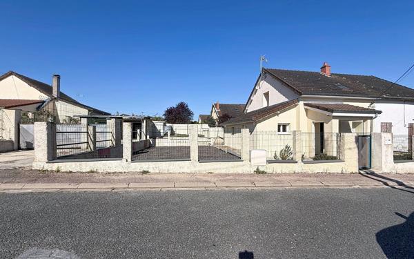 Maison à vendre    3 pièces •  Montceau-les-Mines