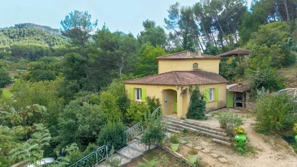 Maison à vendre 5 pièces AURIOL (13)