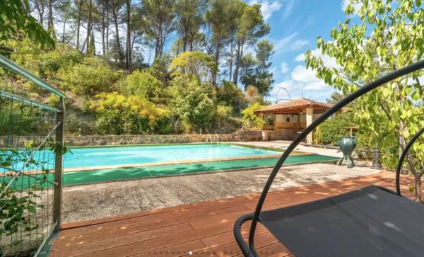 Maison à vendre 5 pièces AURIOL (13)