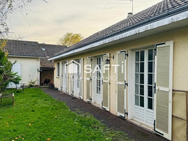 Toute de plain-pied !  Ses plus : studio indépendant , atelier & grange