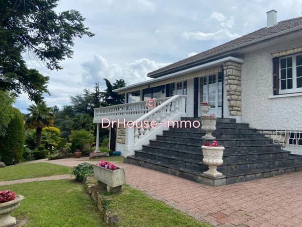 Maison à vendre 10 pièces de 250 m²