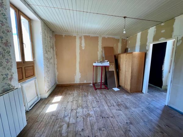 Vente                                                      Maison
                        
                     9 pièces                      254 m2                     à Cazals