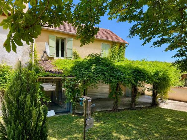 Vente                                                      Maison
                        
                     9 pièces                      254 m2                     à Cazals
