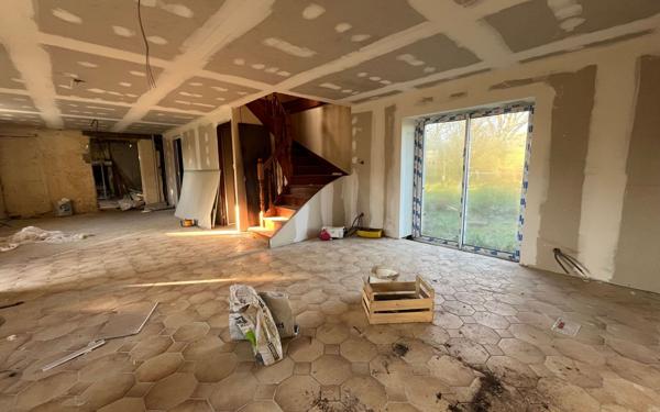 Maison à vendre    3 pièces • 120 m2 Plounévézel