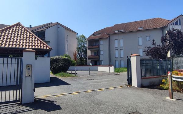 Stationnement à vendre    40 m2 Tarbes
