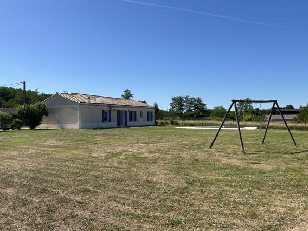 MAISON 4 CHAMBRES - PISCINE - 3240 m² terrain
