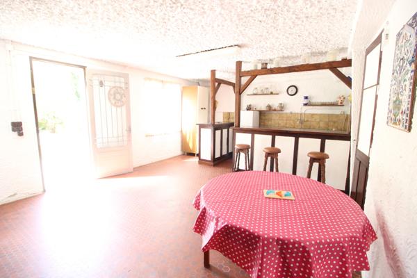 Varennes-Jarcy (91480) Maison familiale au calme, sans vis-à-vis, avec beau potentiel – Varennes-Jarcy
