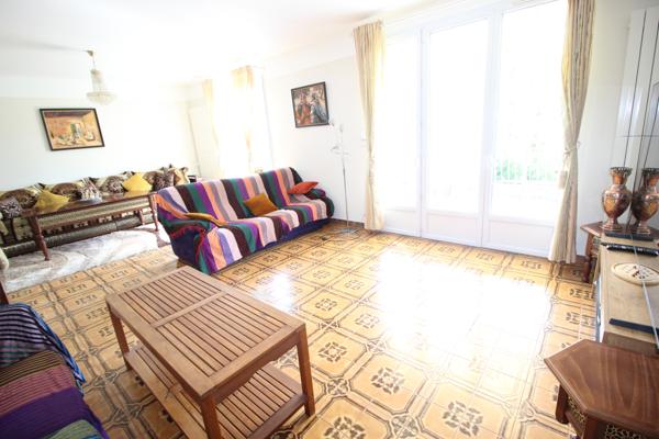 Varennes-Jarcy (91480) Maison familiale au calme, sans vis-à-vis, avec beau potentiel – Varennes-Jarcy