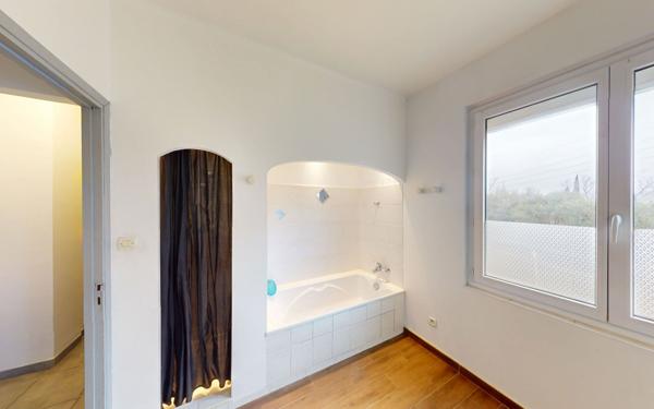 Maison à vendre    3 pièces • 88 m2 Lasbordes