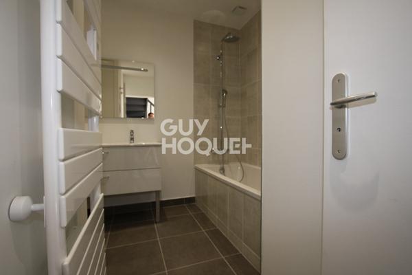 ORLEANS HYPER CENTRE : maison F6 (152 m²) en location