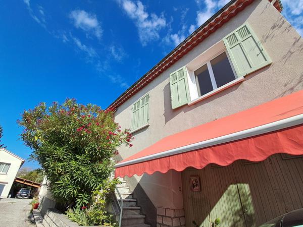 Appartement dessus de maison Manosque 4 pièce(s) 98 m2