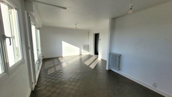 Appt T3 76 m² - VANNES - PROCHE GARE - GARAGE - CAVE