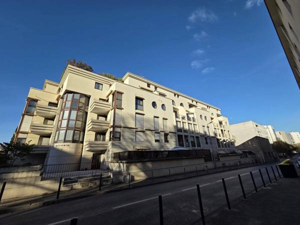 Appartement loué T2 à Nîmes, balcon parking sous-sol
