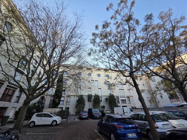 Appartement loué T2 à Nîmes, balcon parking sous-sol