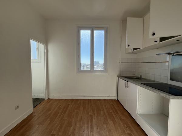 Clamart (92140) Appartement 2 pièces quartier Gare - 3ème étage traversant