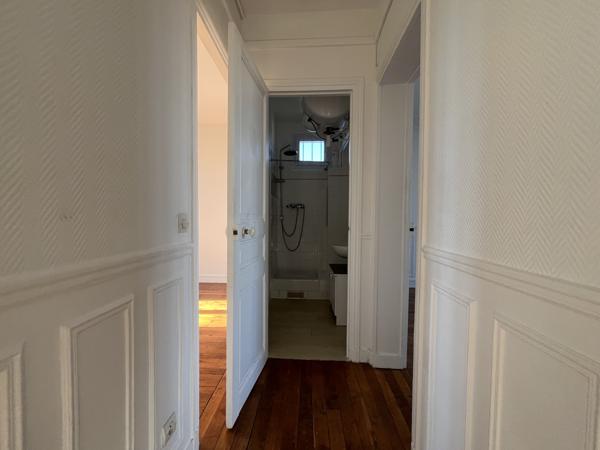 Clamart (92140) Appartement 2 pièces quartier Gare - 3ème étage traversant