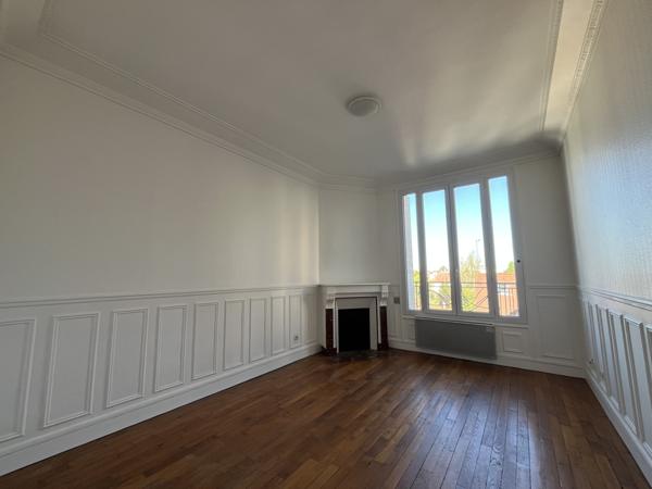 Clamart (92140) Appartement 2 pièces quartier Gare - 3ème étage traversant