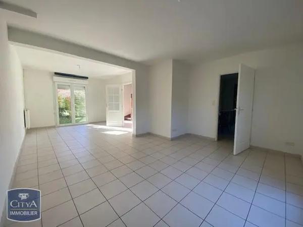 Maison à louer 4 pièces 85.02m² Arras (62000)