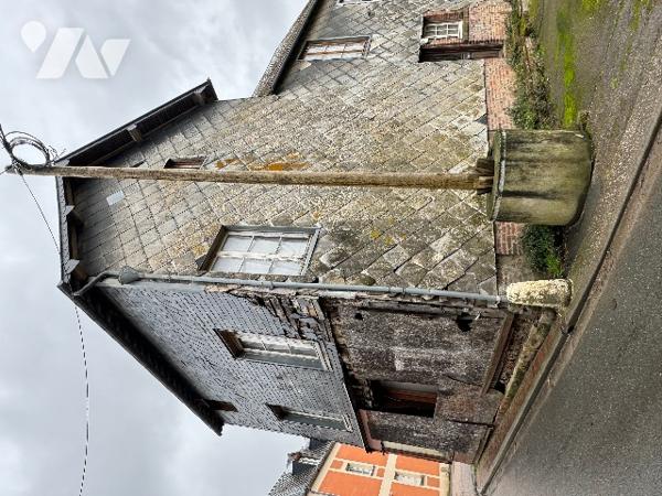Une maison à usage d'habitation à rénover située au SAP EN AUGE rue du Commerce (142m²)