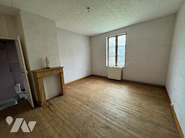 Une maison à usage d'habitation à rénover située au SAP EN AUGE rue du Commerce (142m²)