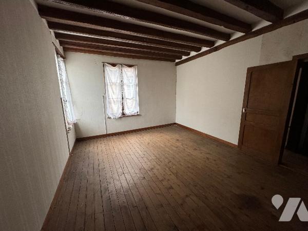 Une maison à usage d'habitation à rénover située au SAP EN AUGE rue du Commerce (142m²)