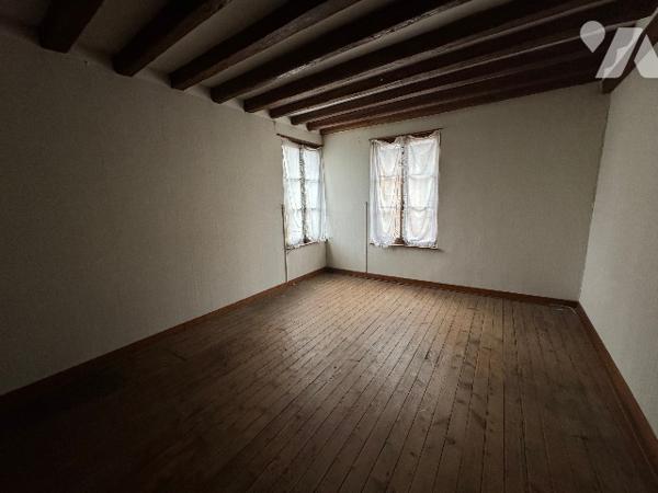 Une maison à usage d'habitation à rénover située au SAP EN AUGE rue du Commerce (142m²)