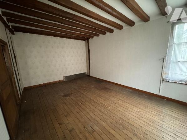 Une maison à usage d'habitation à rénover située au SAP EN AUGE rue du Commerce (142m²)