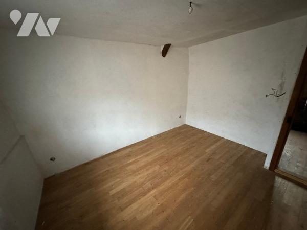 Une maison à usage d'habitation à rénover située au SAP EN AUGE rue du Commerce (142m²)