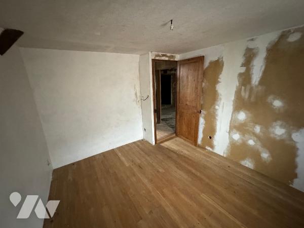 Une maison à usage d'habitation à rénover située au SAP EN AUGE rue du Commerce (142m²)