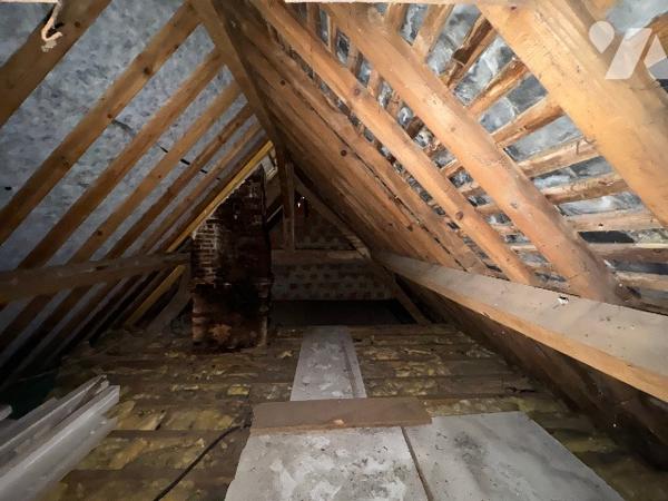 Une maison à usage d'habitation à rénover située au SAP EN AUGE rue du Commerce (142m²)