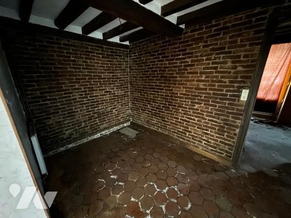 Une maison à usage d'habitation à rénover située au SAP EN AUGE rue du Commerce (142m²)