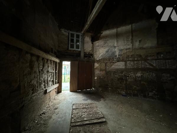Une maison à usage d'habitation à rénover située au SAP EN AUGE rue du Commerce (142m²)