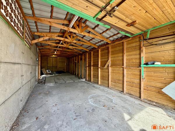 Maison de ville 2 chambres, garage, jardin.