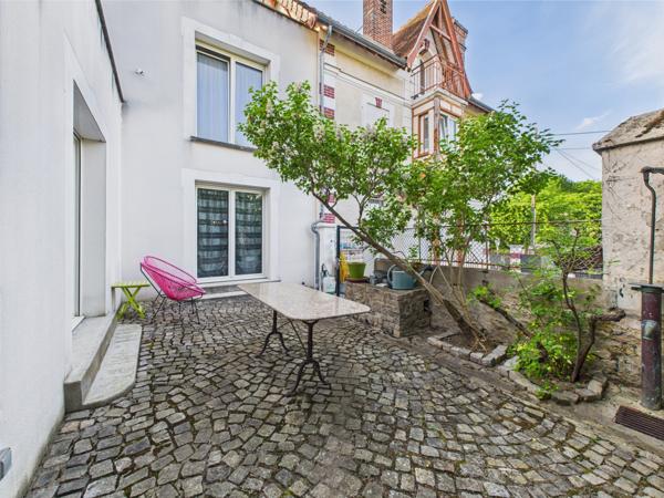 Grigny (91350) À Vendre – Maison de charme de 203 m² à Grigny Village